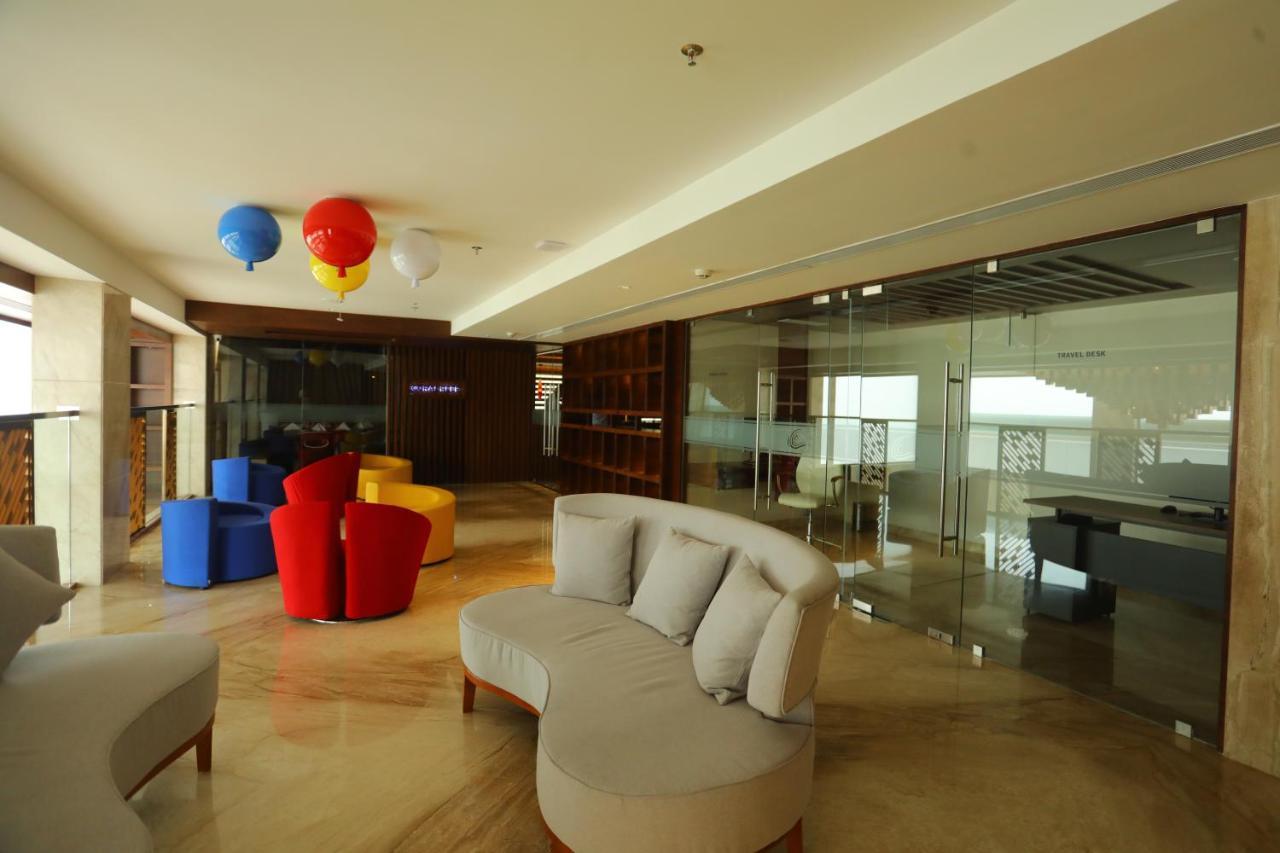 Coral Isle Hotel Kochi Buitenkant foto